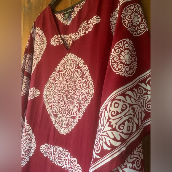 Long maroon and white kimono/cover up - Picture 4 of 4